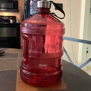 Rove Water Jug, barely used!!!
